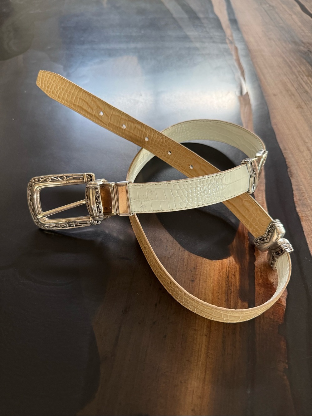 Brighton Cream Tan Reversible Croc Embossed Leather Belt Scroll Buckle Size 32 - Picture 2 of 7